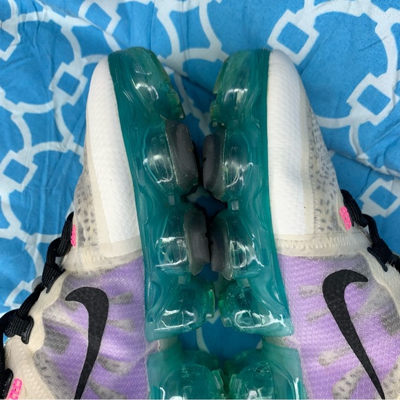 Nike Women’s size 5.5 Air Vapormax 2019 dragon fruit Running Air Max wmns shoes - Picture 8 of 11
